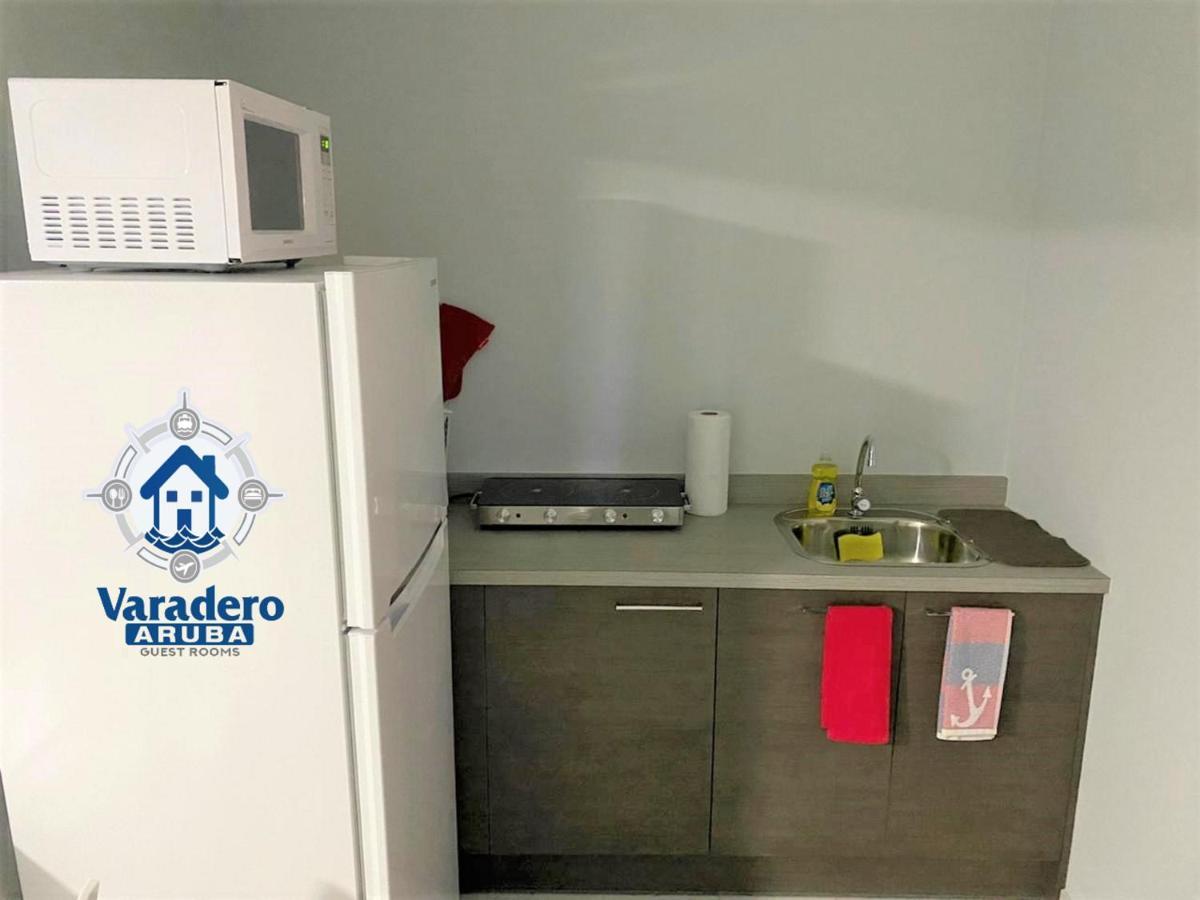 Varadero Marina Airport Guests Rooms Oranjestad Eksteriør billede